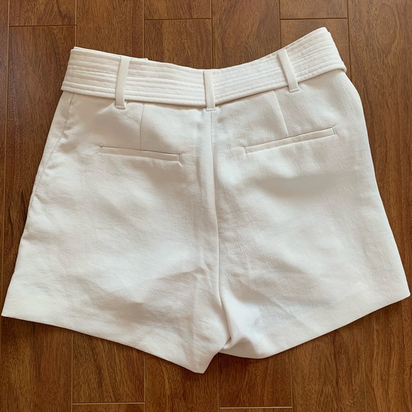 Aritzia Wilfred Shorts - Picture 3 of 3